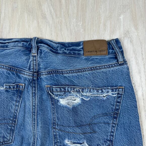 American Eagle 90s Boyfriend Distressed Ripped Casual Everyday Denim Jeans 2 - Picture 15 of 15